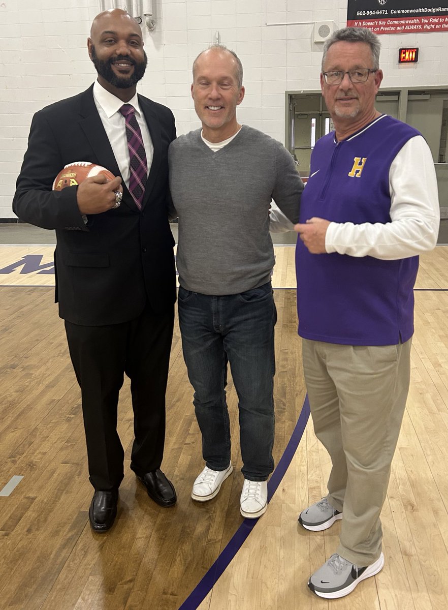 Mr. Principal 📚🎨🥎🎉 tweet media