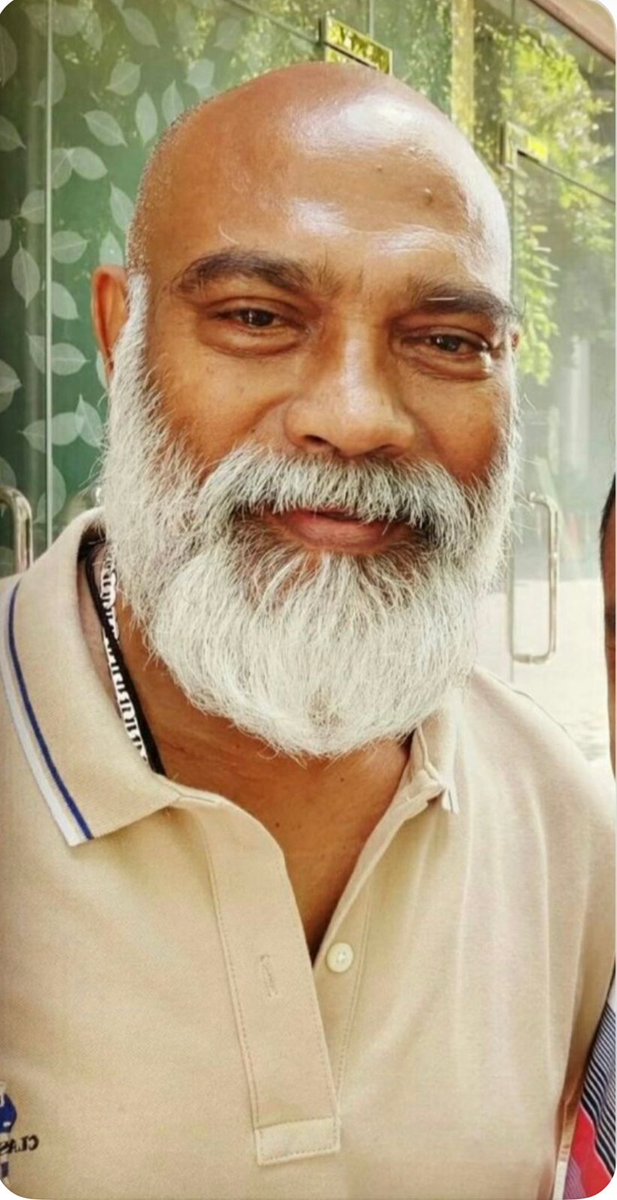 މޫސާ އަލީ ޖަލީލަކީ މާލެ މޭޔަރ ކަމަށް އެންމެ ގާބިލް ބޭފުޅާކަމާ މެދު ރައްޔިތުން ޝައްކެއް ނުކުރޭ. ފުރާނަޔަކަށް ބެލުމެއްނެތި ގަޢުމާއި ރައްޔިތުން ސަލާމަތްކުރުމުގައި އުމުރުގެ ބޮޑުބައި ހޭދަކުރައްވާ ރައްޔިތުންގެ އިތުބާރު ހޯދާފައިވާ ގާބިލު ލީޑަރެއް. #ވަރަށްސާފު