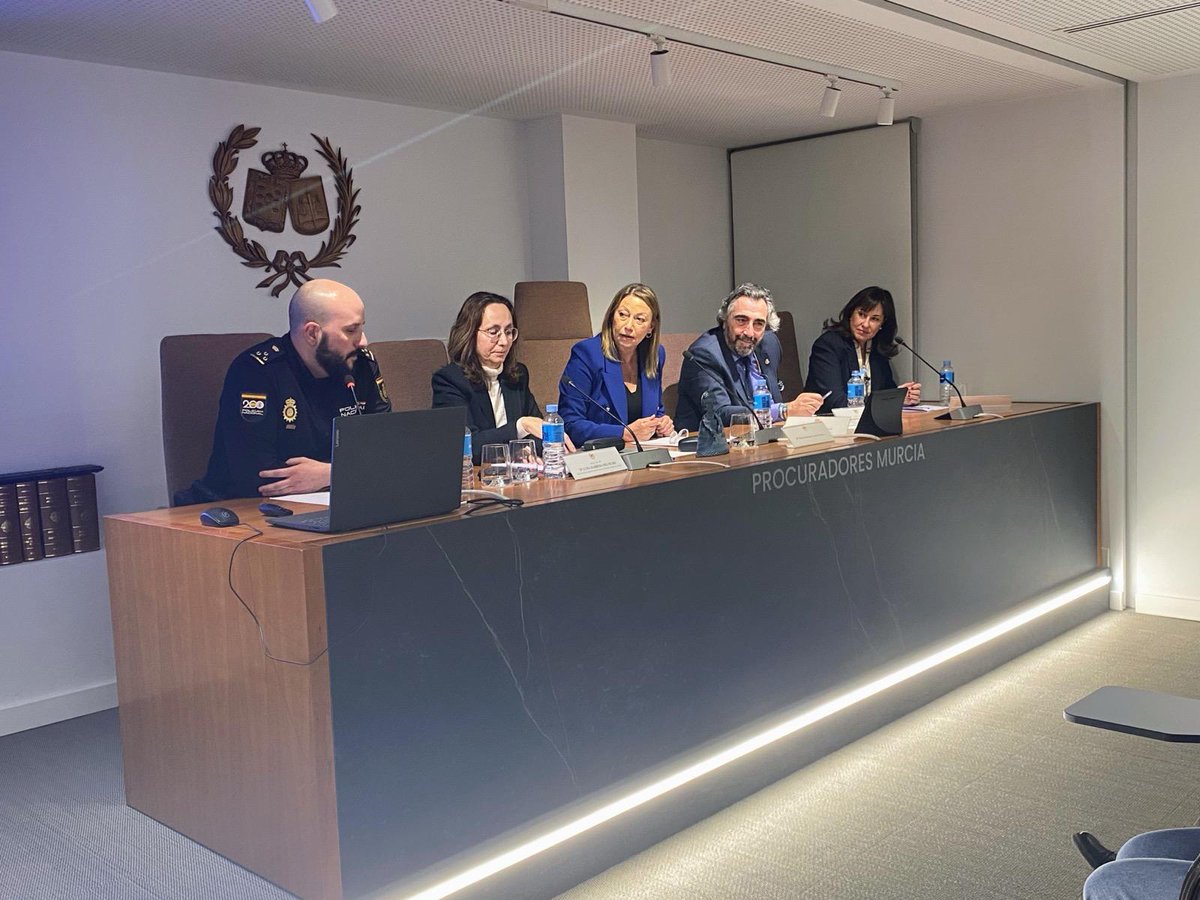PRESENTACION TURNO DE OFICIO ESPECIAL EN DELITO DE TRATA DE PERSONAS ICPMU
Turno de Oficio Especial en Delito de Trata de Personas en Colegio de procuradores de Murcia.
Procuradores formados en este tpo delictivo, respondiendo al compromiso del Colegio con el Punto Violeta.🥇