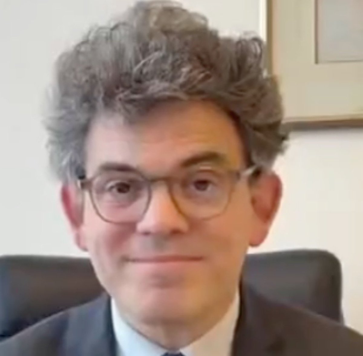 learntToCode's tweet image. The kind of guy who schedules a Friday afternoon required attendance meeting to discuss code formatting policies