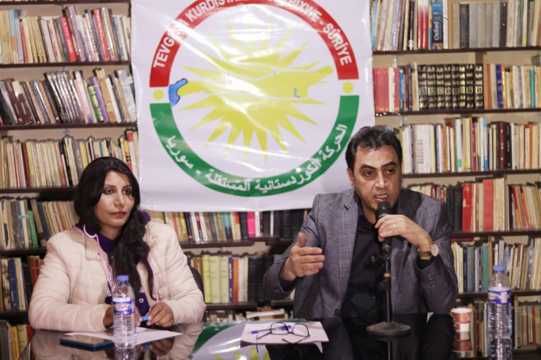 بالصور.. "الحركة الكوردستانية المستقلة" تقيم في مدينة قامشلو ندوة سياسية حول آليات الحوار مع الحكومة السورية وتفعيل الحراك السياسي مؤكدين "ضرورة تفعيل الحوار مع دمشق وفق آليات جديدة لتأمين حقوق الشعب الكوردي" 