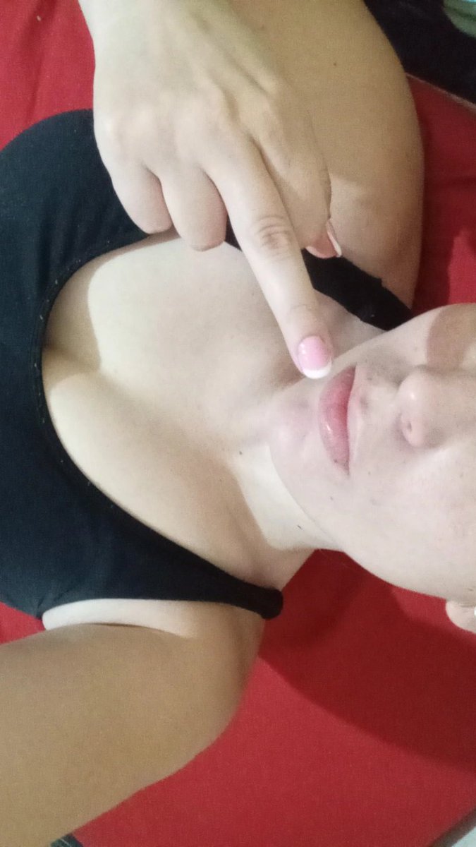 SofiFindom7's tweet image. Looser 🐖🐖🐖🐖

Findom paypig femdom finfet finsub subs wallethuman cajerohumano feetfetish footfetish paypig