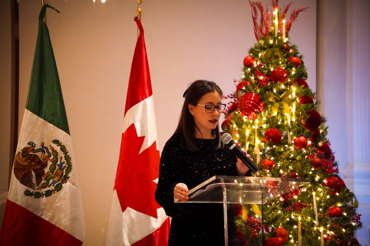 Gracias a todos los asistentes que nos acompañaron en nuestro Brindis Navideño 2025 y ser parte de este espacio de diálogo, colaboración y visión compartida. 🥂🇨🇦🇲🇽

Consulta el álbum completo del Brindis Navideño aquí: flic.kr/s/aHBqjCEcr9