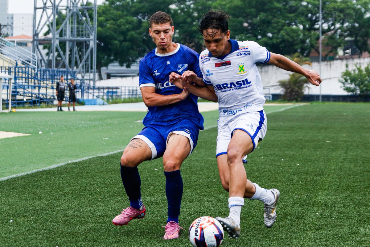 ectaubate's tweet image. O Sub-20 do Esporte Clube Taubaté realizou nesta sexta-feira (19) mais um jogo-treino de preparação para a Copa São Paulo de Futebol Júnior.

O Taubaté estreia na Copinha no dia 4 de janeiro, diante do Estrela de Março, às 8h45, no estádio Joaquim de Morais Filho.