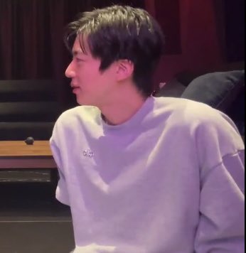 i need everyone to understand that seokjin is the cutest prettiest babiest bean but also the sexiest hottest biggest big daddy this is so serious for me