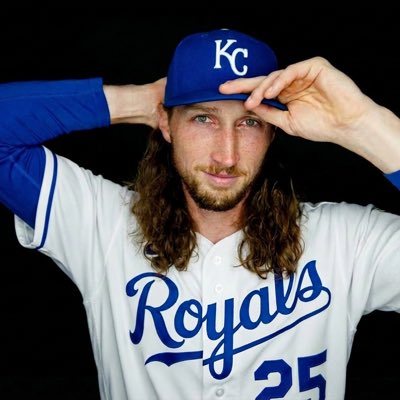 Y’all ever put on an old hat and forgot how well it fit!? <a href="/Royals/">Kansas City Royals</a> #BackToTheK #NewProfilePic