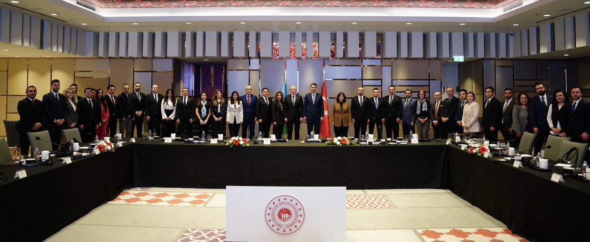 Today in Istanbul, the #COP31 Turkey–Azerbaijan consultation meeting took place, serving as a concrete demonstration of our brotherhood and shared responsibility. Building on its experience as host of #COP29, #Azerbaijan is fully supporting #Turkiye in the #COP31 process through