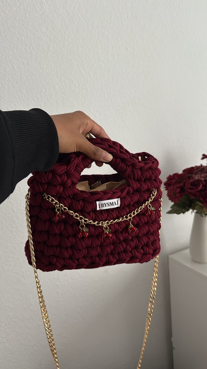 bcaasm's tweet image. Salam Aleykum les filles, je crée des sacs en crochet et plein d’autres accessoires, 100 % faits main. Si ça ne vous dérange pas, un petit rt pour me donner un peu plus de visibilité🤍.
Vous avez mon insta en bio pour celles qui sont intéressées, Baraakallahoufikoum 🫶🏽