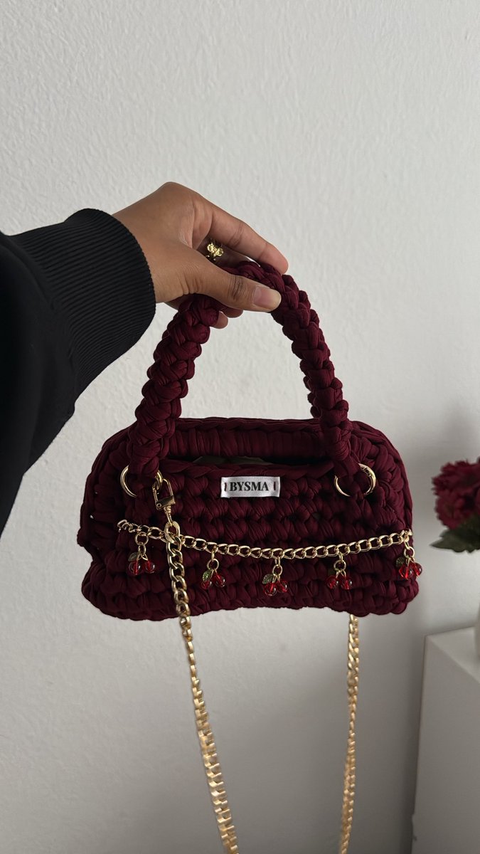 bcaasm's tweet image. Salam Aleykum les filles, je crée des sacs en crochet et plein d’autres accessoires, 100 % faits main. Si ça ne vous dérange pas, un petit rt pour me donner un peu plus de visibilité🤍.
Vous avez mon insta en bio pour celles qui sont intéressées, Baraakallahoufikoum 🫶🏽
