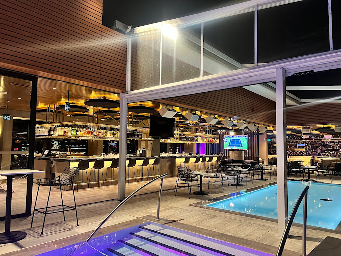 TOSocialMixer's tweet photo. Our Social Mixer returns TONITE - Lavelle (Rooftop Floor Patio) - December 19 @ 7pm - Luma Events RSVP https://t.co/6byNuVyWOI Bring Friends &amp; Business Cards.🍹📷#cityoftoronto #TOnews #torontolife #torontonightlife #torontoevents #yyzliving https://t.co/OemTbWOSCM