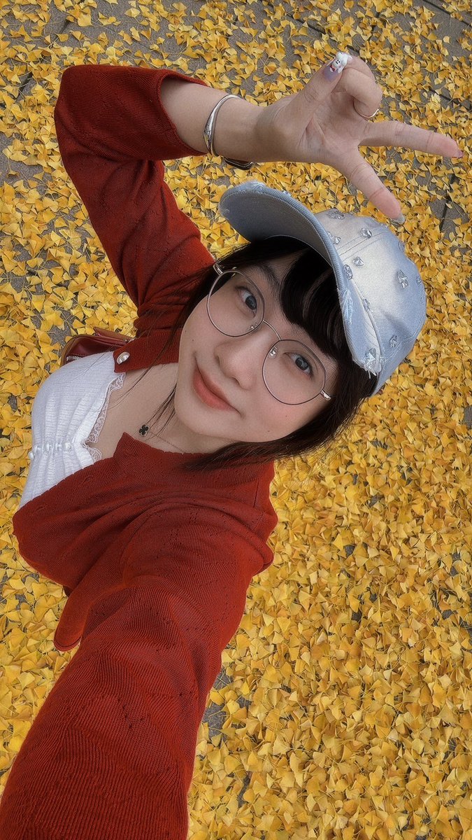 amana ༘⋆🌷 tweet media