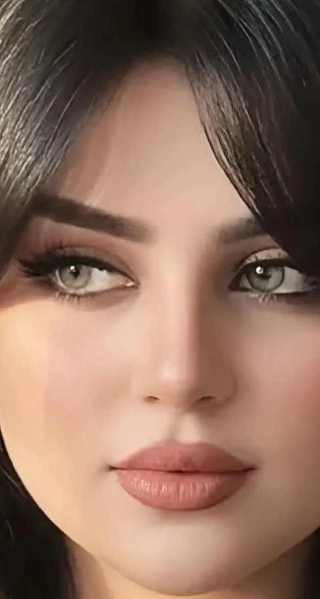 سافرت ...في عينيك بلا معنى..بلا هدف...بلا حدود
حتى ألقى منك قبس مقيد في النبض..وعلى حدود كل حضور