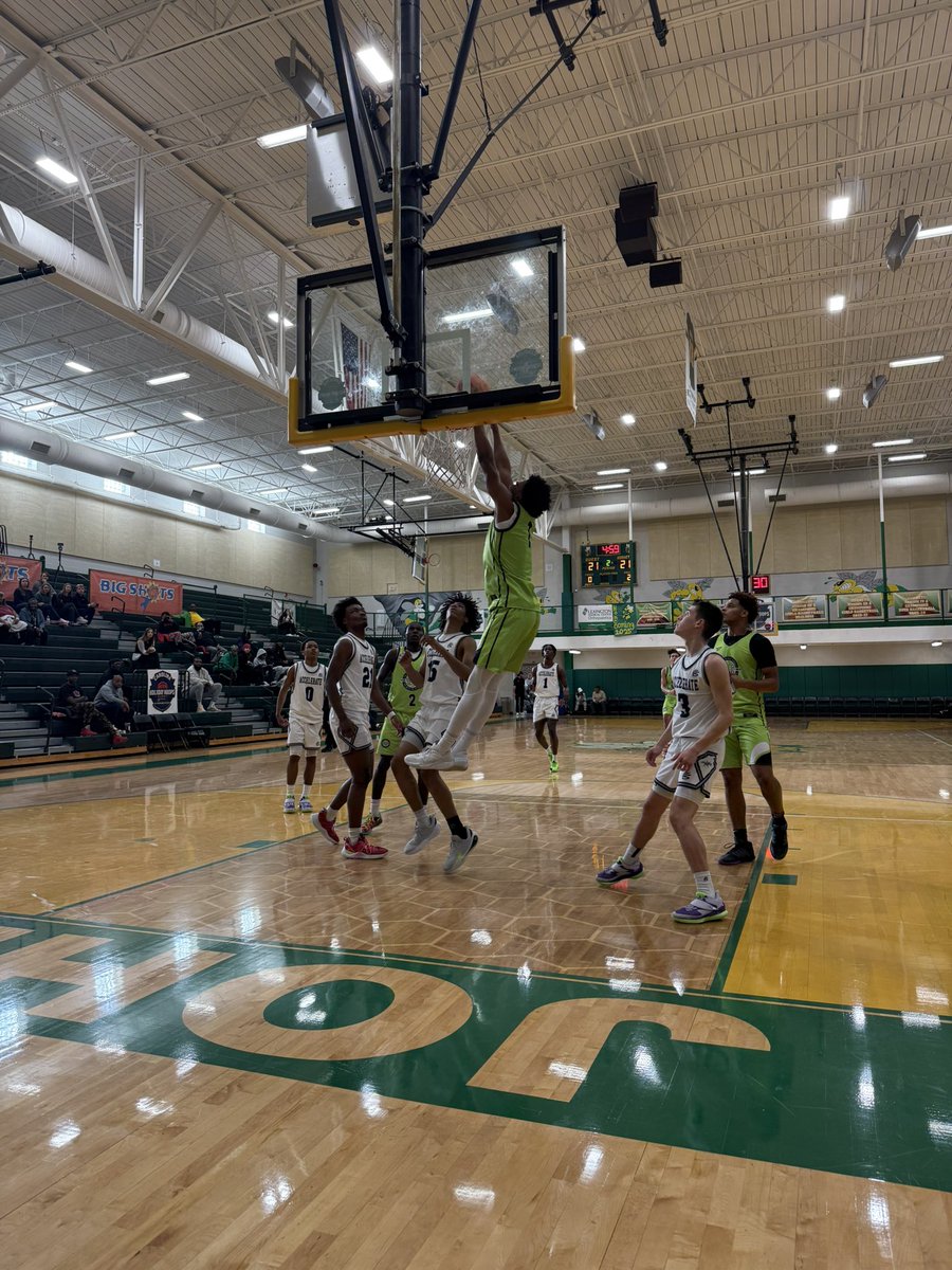 BIG SH🏀TS tweet media