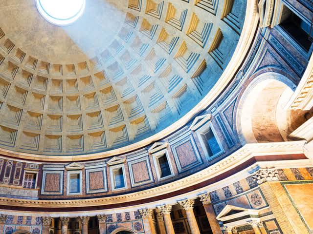 ZaccagniniAdri's tweet image. #solinvictus #21dicembre #Pantheon Il tempio costruito dall'imperatorecesoterista Adriano si illumina interiormente il giorno del solstizio d' inverno.
La Luce esteriore ed interiore ritorna a crescere.
#Gnosis #divinefeminine