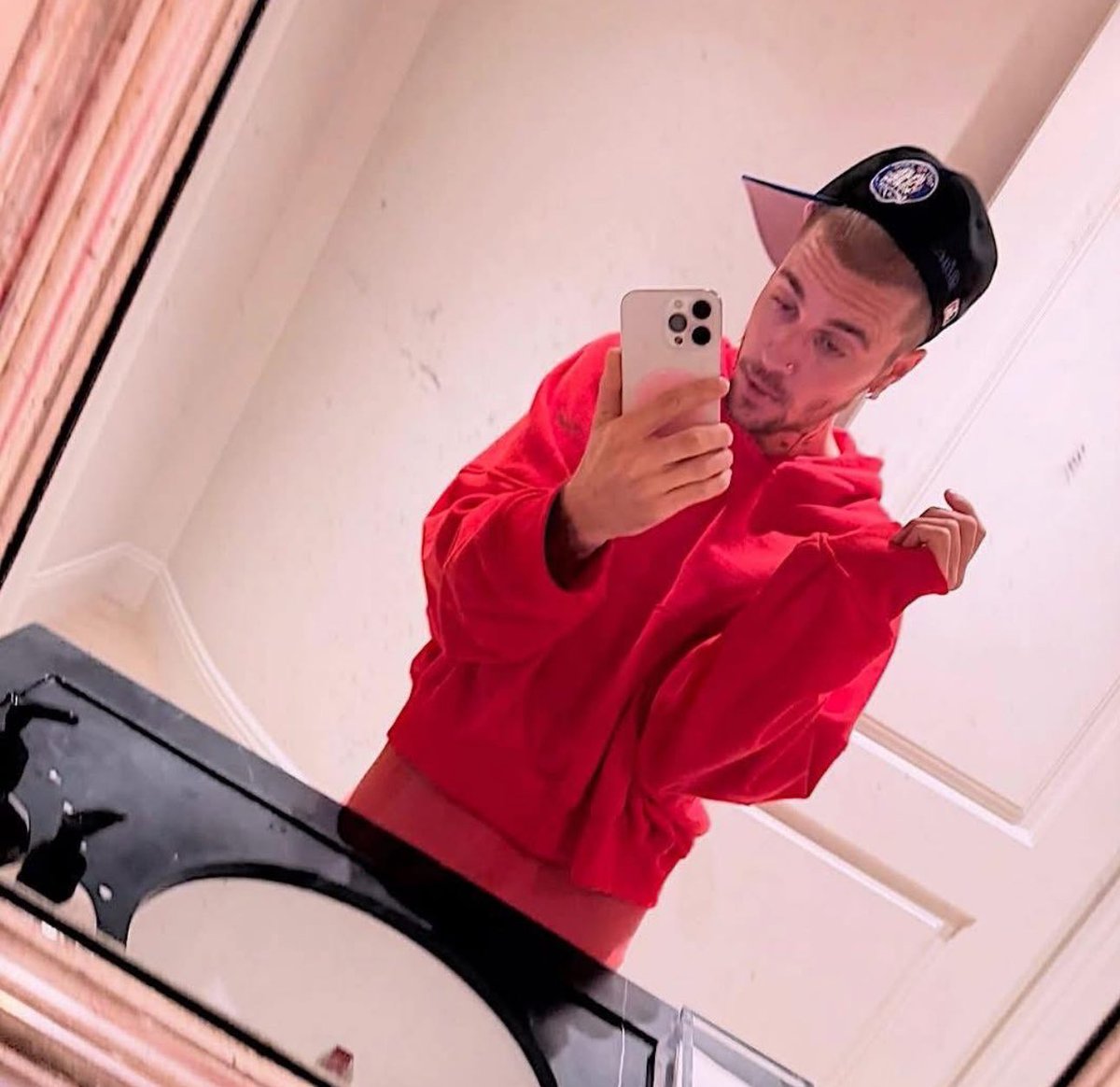 me when im drunk &amp; see a mirror