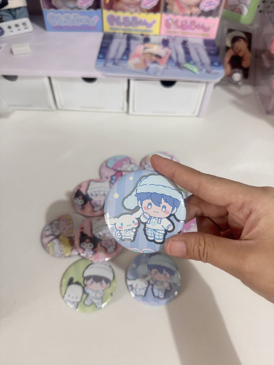 hamiin_noonaid's tweet photo. don't throw away your pocaalbum packs, just give it to me... I'll make it into a can badge😄 https://t.co/vP0ogcgL0d