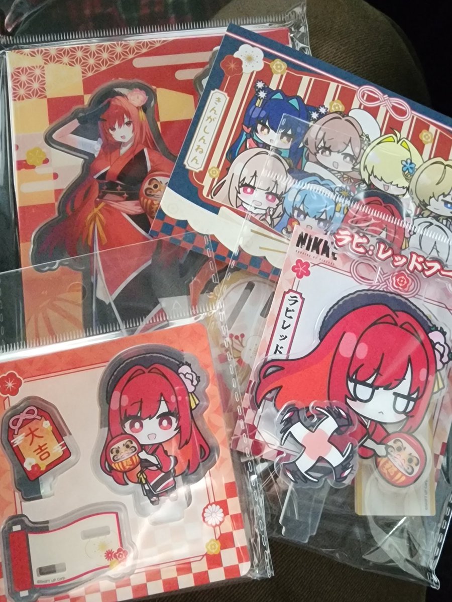 ゲオコラボのNIKKEグッズ無事ゲット コンプセット軒並み無いやん！と