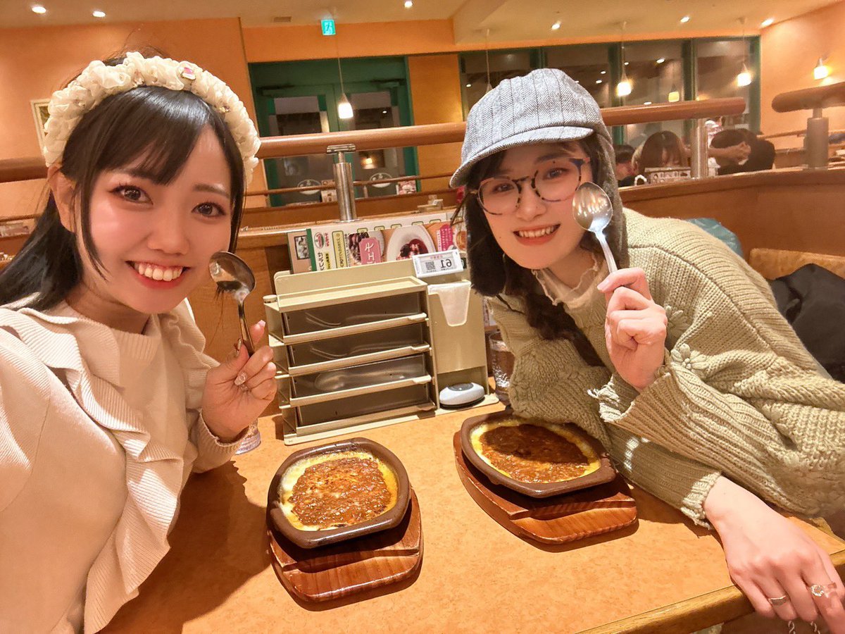 CoconohaSayaka's tweet photo. みんなが繋がった瞬間🌼
嬉しかった🫶
大切なひとたちのかたまりぃぃ(言い方
今年最後の写真展。
皆さんのおかげで、楽しめたよ！
いつもありがとう😊🍀
#印画紙　#和紙
#ストーリー　#lensbaby #写真展示 
#photoexihibition
#神楽坂　CROSS OVER神楽坂にて。
本日最終日　11:30-18:00 終日在廊🙏 https://t.co/UYMsGd80Oj