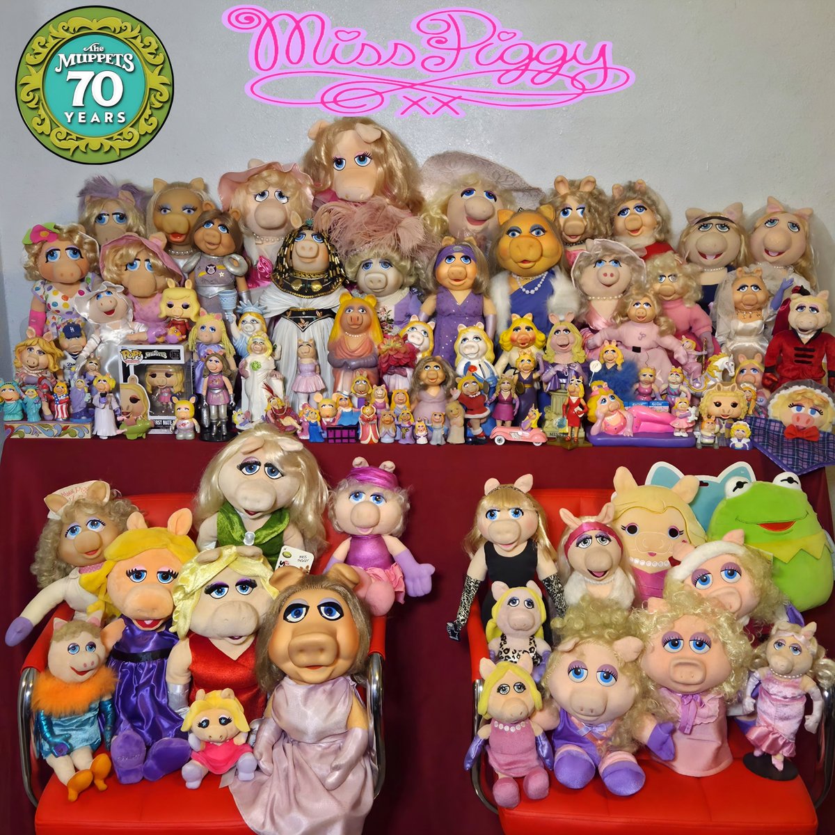 Since this post decided to blow up, here's a look at some of my Miss Piggy  collection, taken off the shelves.