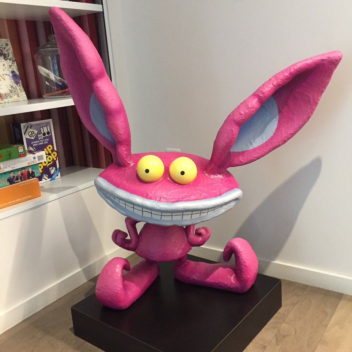 dailyickis's tweet image. no chatgpt for me, thanks. i will be asking Ickis outside the Klasky-Csupo studio archives building