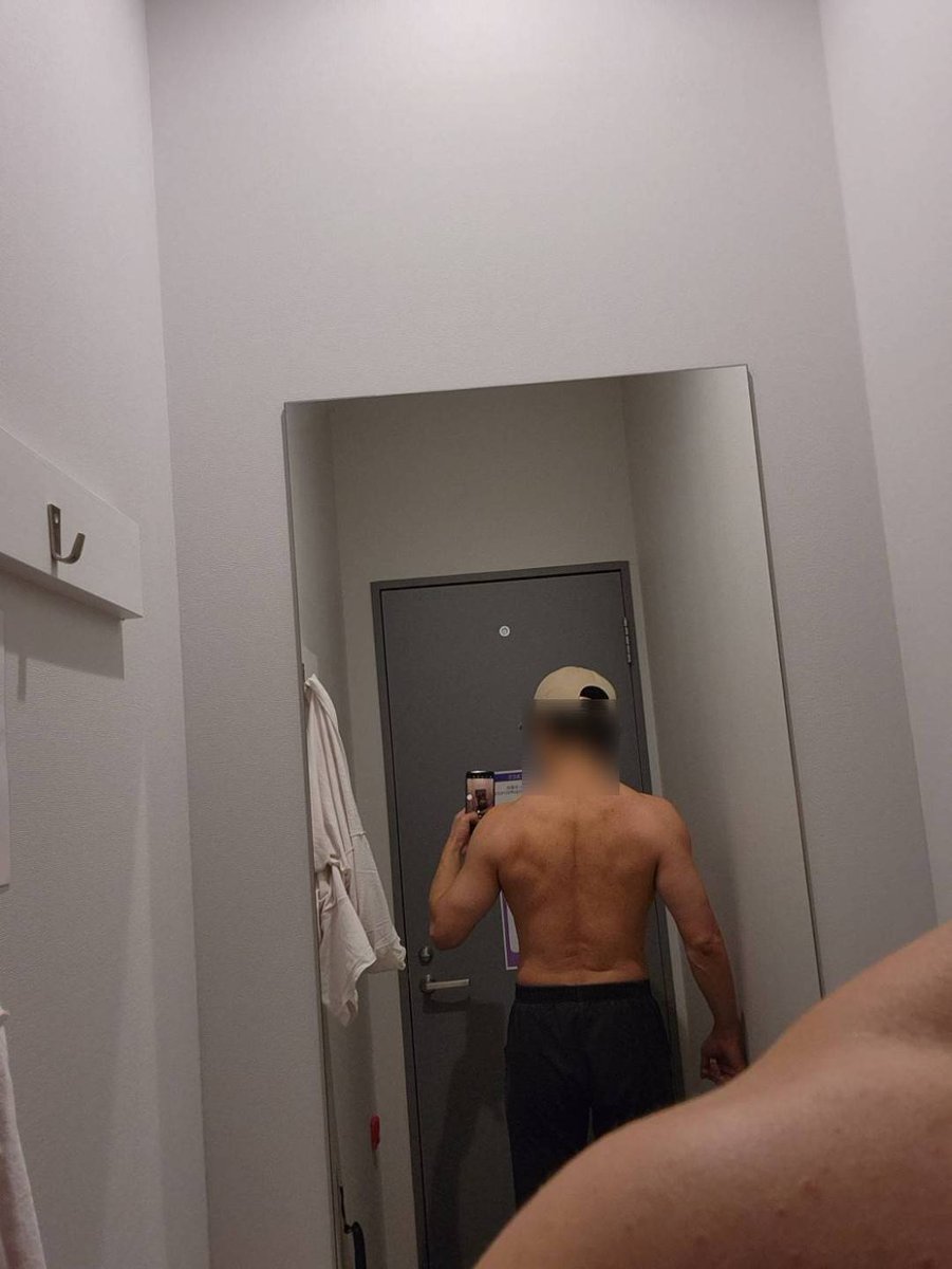 おはようございます
今日は背中、脚の日です

散髪さにいこ✂️✨

#筋トレ好きと繋がりたい