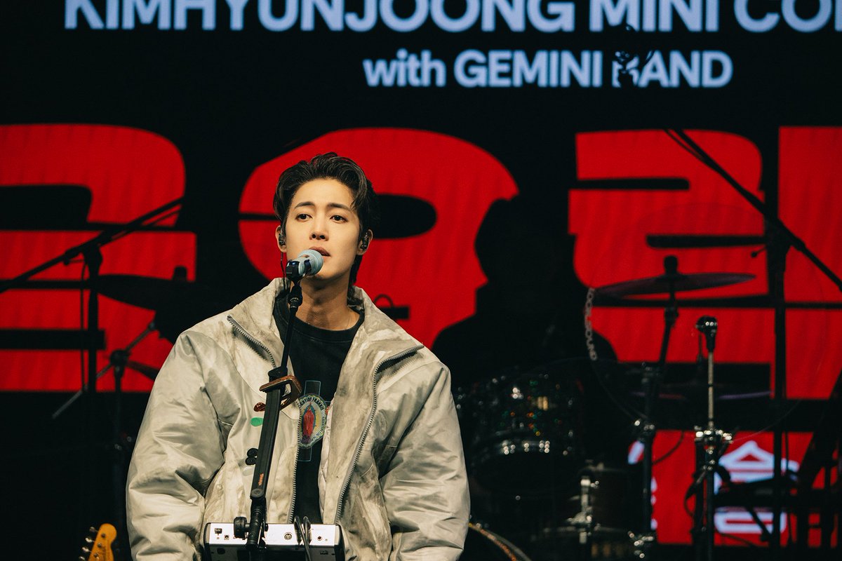 khj_heneciatwt's tweet image. 아침에 눈을 뜨니 매번 보던 같은 천장인데,
불과 어제 있었던 공연을 떠올리니 
정말 좋은 꿈을 꾼 것만 같네요.
최고의 무대를 함께 만들어주신 팬분들, 
그리고 관객 여러분께 진심으로 감사드립니다.
어느덧 하루만 남은 금요락회 마지막 마무리까지,
끝까지 놓치지 말고 함께 응원해 주세요!
요즘…