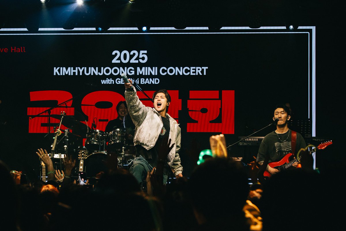 khj_heneciatwt's tweet image. 아침에 눈을 뜨니 매번 보던 같은 천장인데,
불과 어제 있었던 공연을 떠올리니 
정말 좋은 꿈을 꾼 것만 같네요.
최고의 무대를 함께 만들어주신 팬분들, 
그리고 관객 여러분께 진심으로 감사드립니다.
어느덧 하루만 남은 금요락회 마지막 마무리까지,
끝까지 놓치지 말고 함께 응원해 주세요!
요즘…