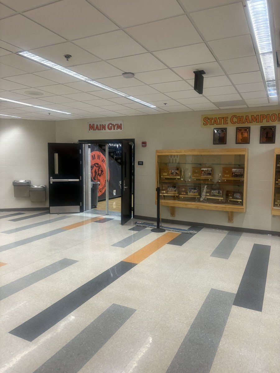 SemonSean's tweet image. This poverty ass school with shitty administration wants to kick me out  #fuck @barstool_smnw