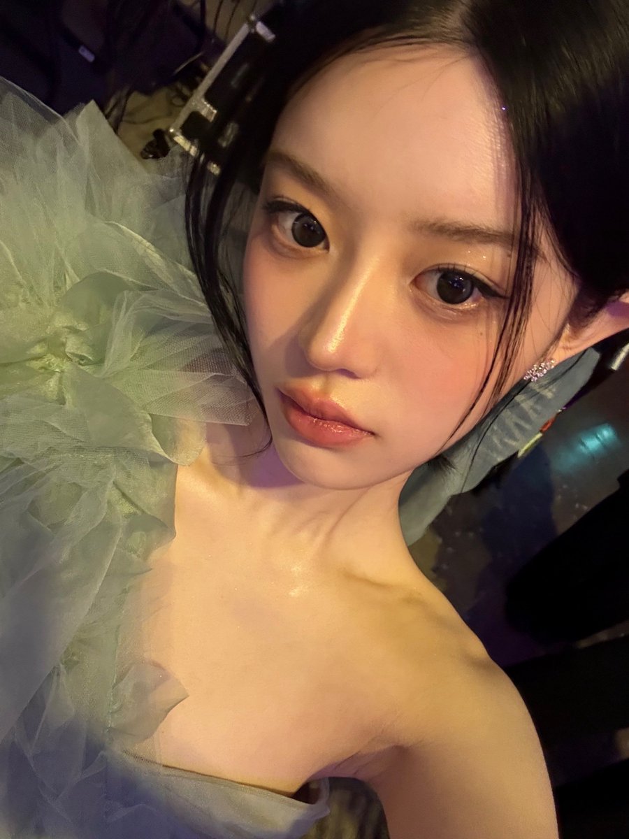 minjuspic's tweet image. the definition of doll face