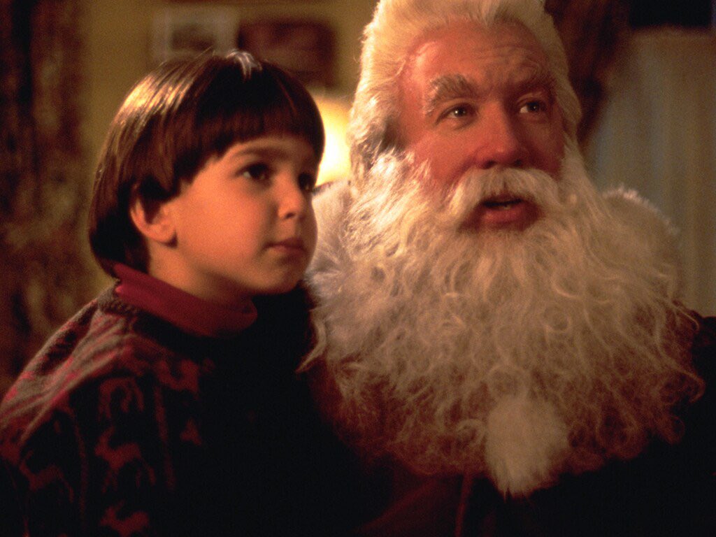 JeffDLowe's tweet image. It’s just simply not talked about enough in ‘The Santa Clause’ that Charlie is missing for 30+ DAYS (one month!!!).

Scott reports to the North Pole with Charlie on Thanksgiving (Bernard is eating a turkey leg) and obviously doesn’t return until Christmas Eve.