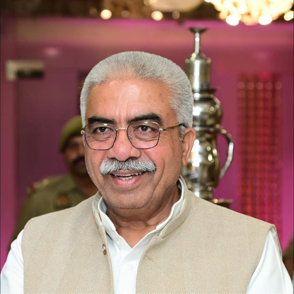 manishrawatmla's tweet image. उत्तर प्रदेश सरकार में मा. कैबिनेट मंत्री श्री राकेश सचान जी, आपको #जन्मदिन की हार्दिक शुभकामनाएं!

मर्यादा पुरुषोत्तम प्रभु श्रीराम जी आपको उत्तम स्वास्थ्य, दीर्घायु एवं निरंतर यश प्रदान करें, यही कामना है।

@RakeshSachan_