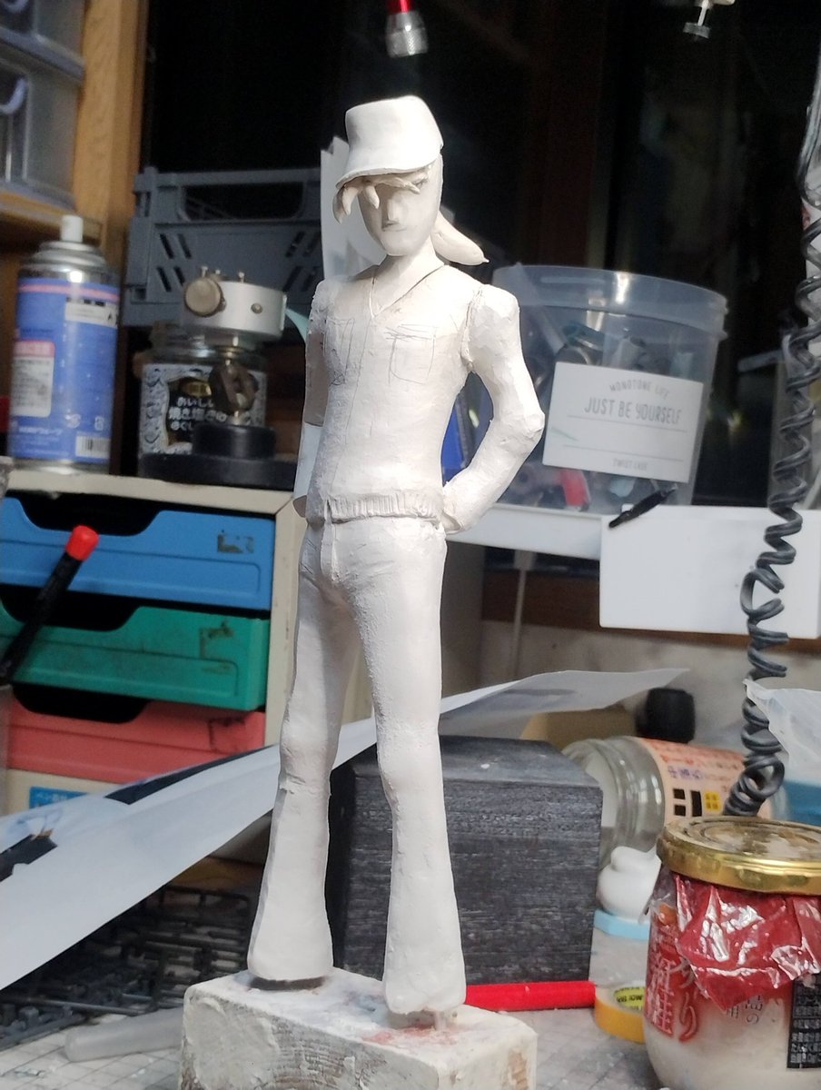 何とか現在このあたり。また、難関の服のしわ。練習しても上手くならないなあ。練習するのみ。