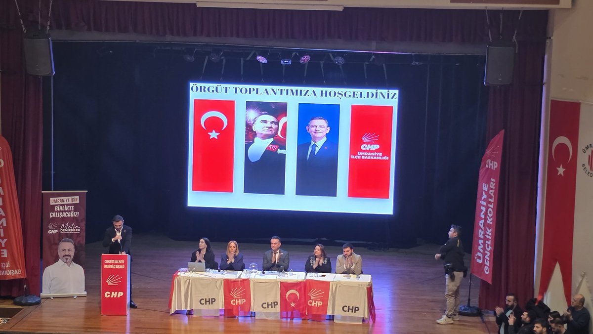 Ümraniye İlçe Örgütümüzün düzenlediği Örgüt Toplantısına İstanbulumuzun SEÇİLMİŞ İl Başkanı Özgür ÇELİK ve yönetimi ile katılım sağladık. Seçilmesinin ardından kısa sürede Ümraniye için vaadleri gerçekleştiren Başkanımız Metin DEMİRBİLEK ve yönetimini tebrik ederim.