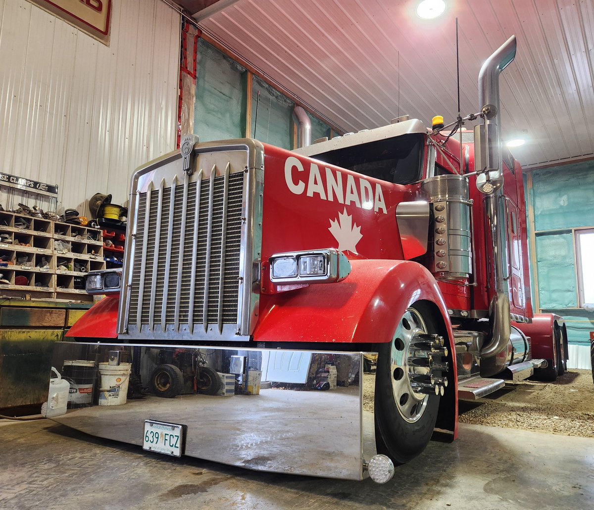 ChrisBarber1975's tweet image. My truck, Canada's icon #BigRed