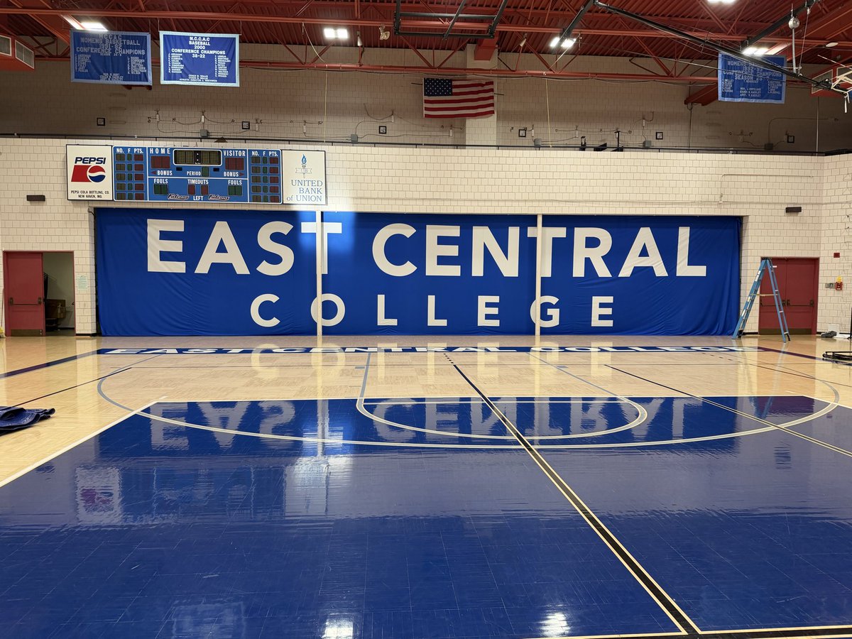 ECC_Athletics1's tweet image. Gym upgrade completed today! New signage and Bluetooth sound system. @ECCBSBL @coachgy @ECC_Falcons @eccvball @eccwsoccer @eccmsoccer