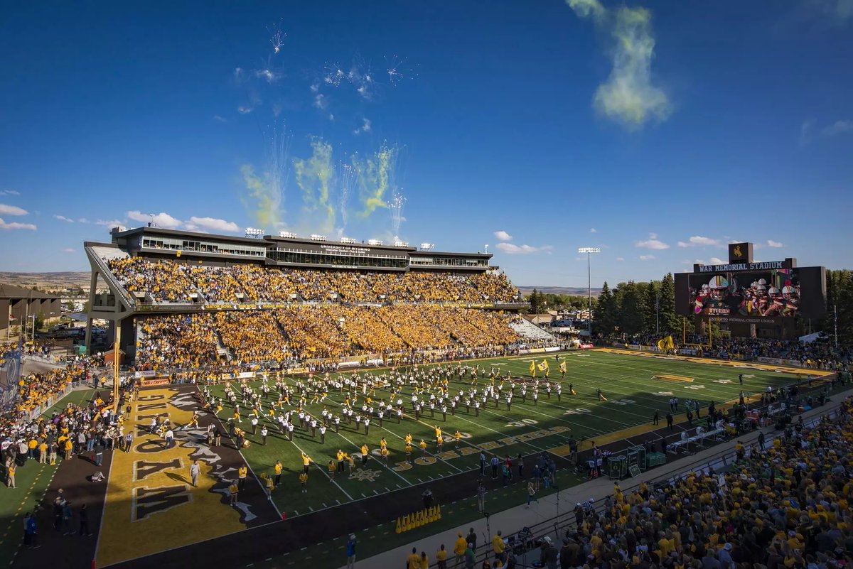 Blessed and excited to receive an offer from The University of Wyoming!! <a href="/JaySawvel/">Jay Sawvel</a> <a href="/Abaskerville_7/">Coach Baskerville</a>