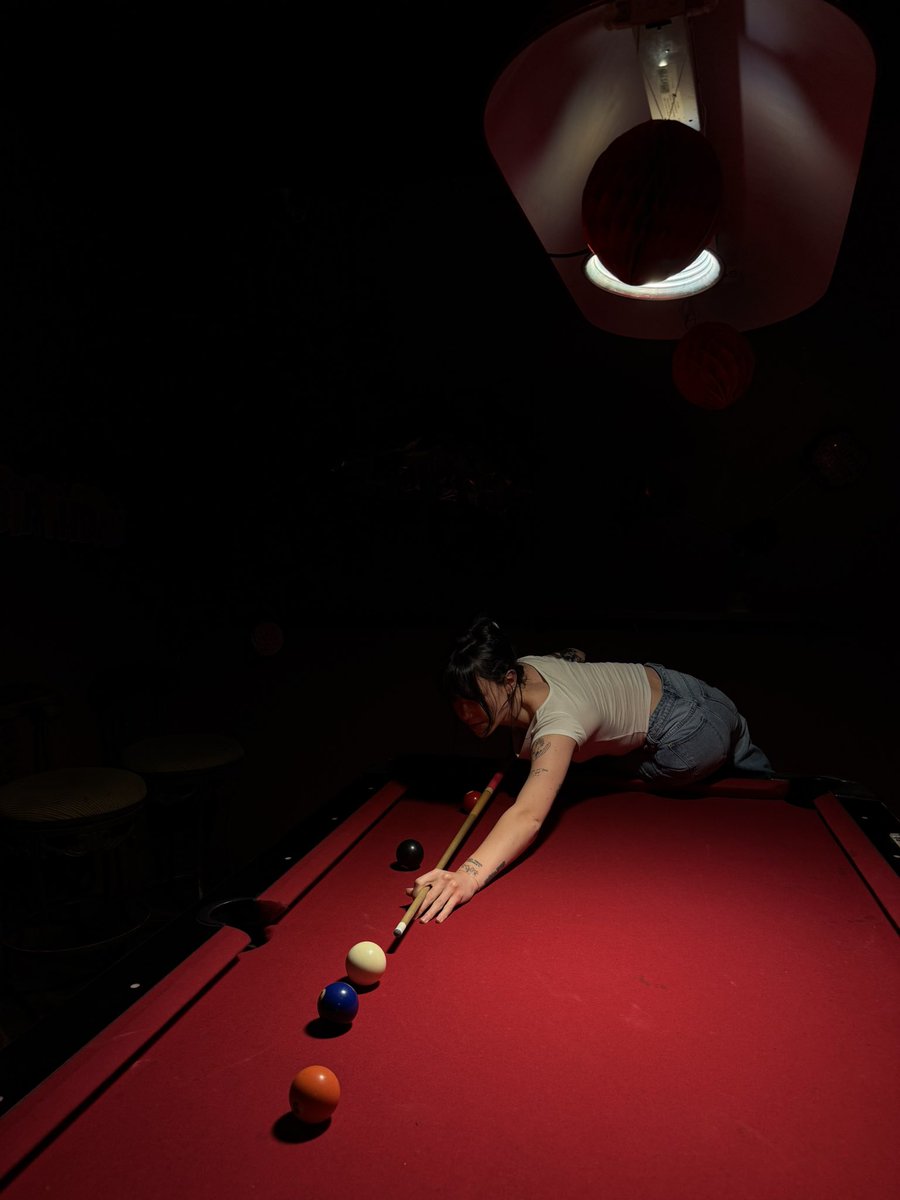 New really good pic of me losing at pool