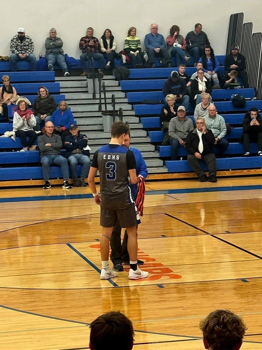 East Dubuque Boys Basketball tweet media