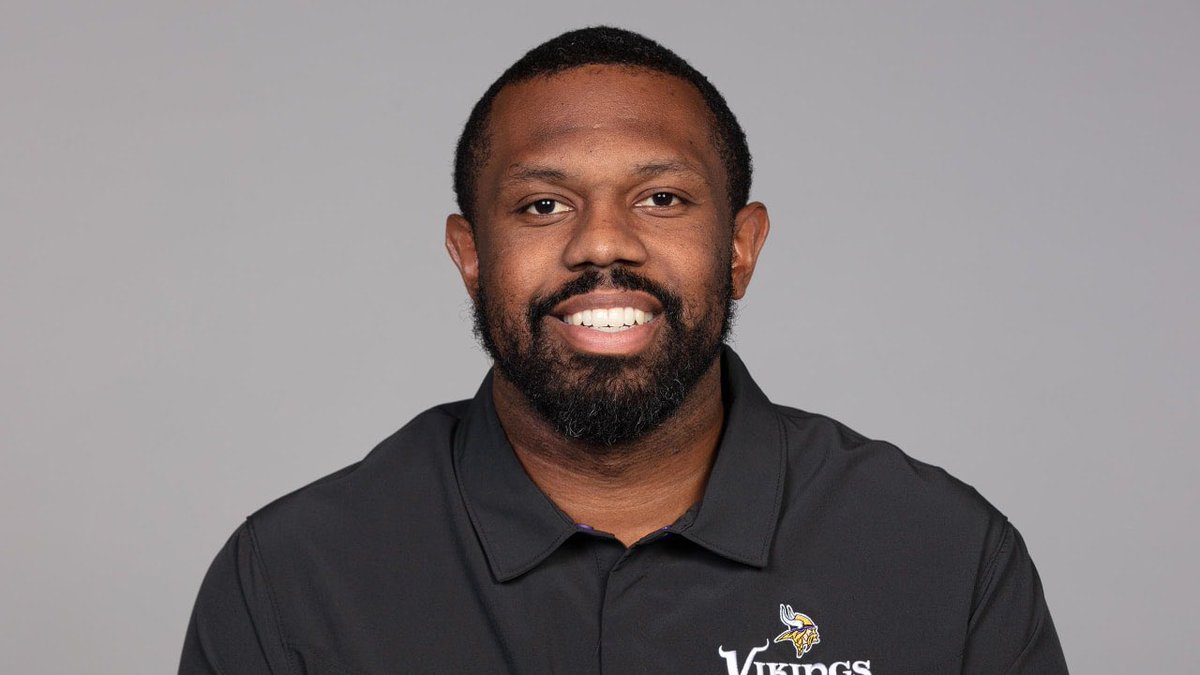 mzenitz's tweet image. Minnesota Vikings safeties coach Michael Hutchings has accepted the defensive coordinator job at Cal, sources tell @CBSSports