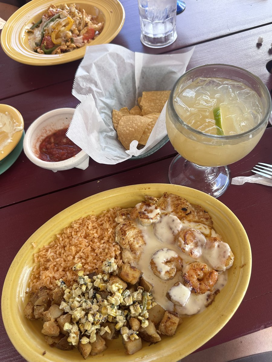 FoodPleaser's tweet photo. Mexican Food https://t.co/r7Zsq3iTnr