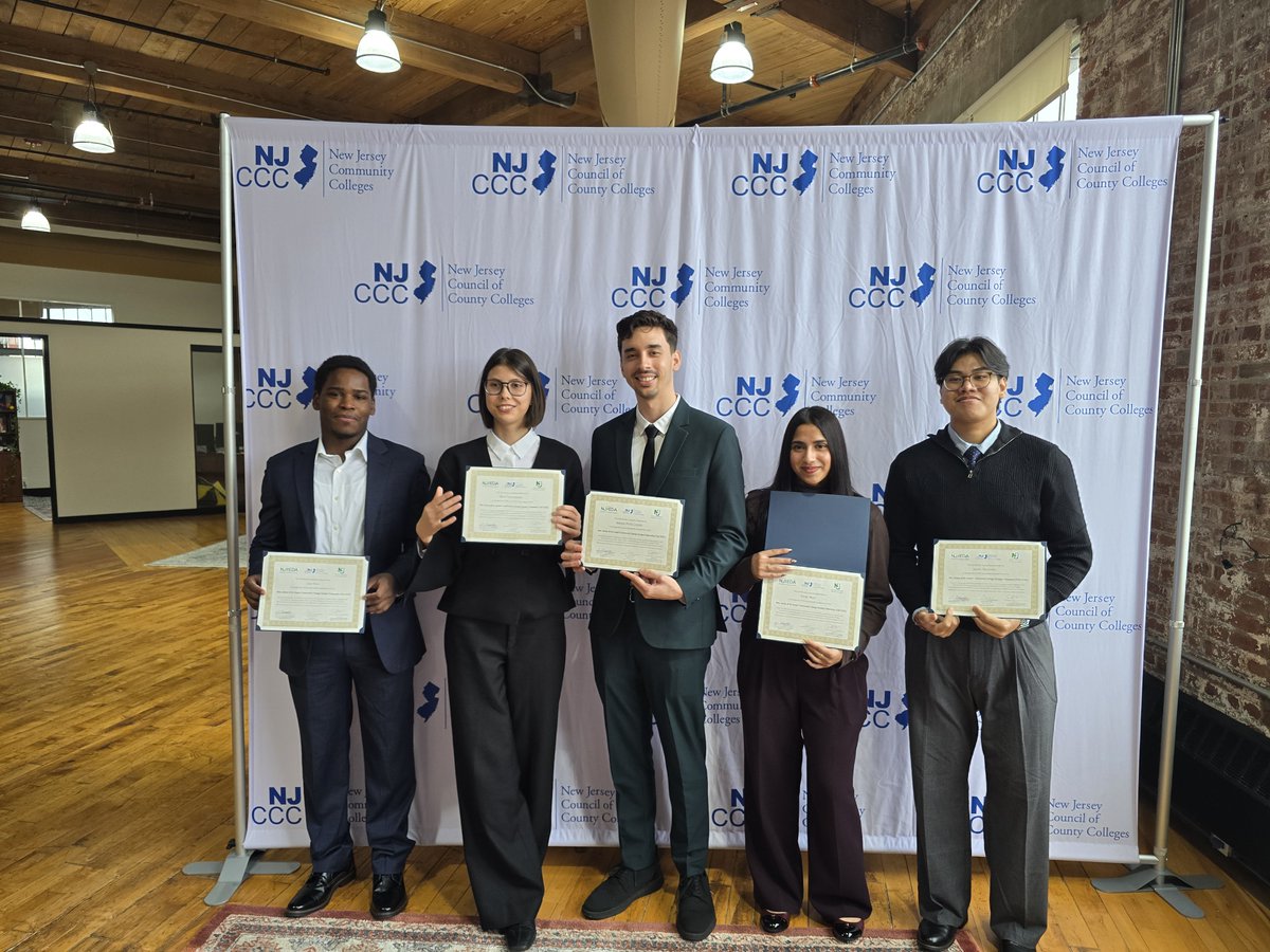 NJ's Community Colleges tweet media