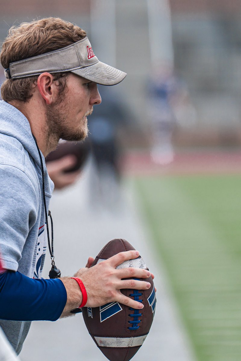 Coach Adam Mann tweet media