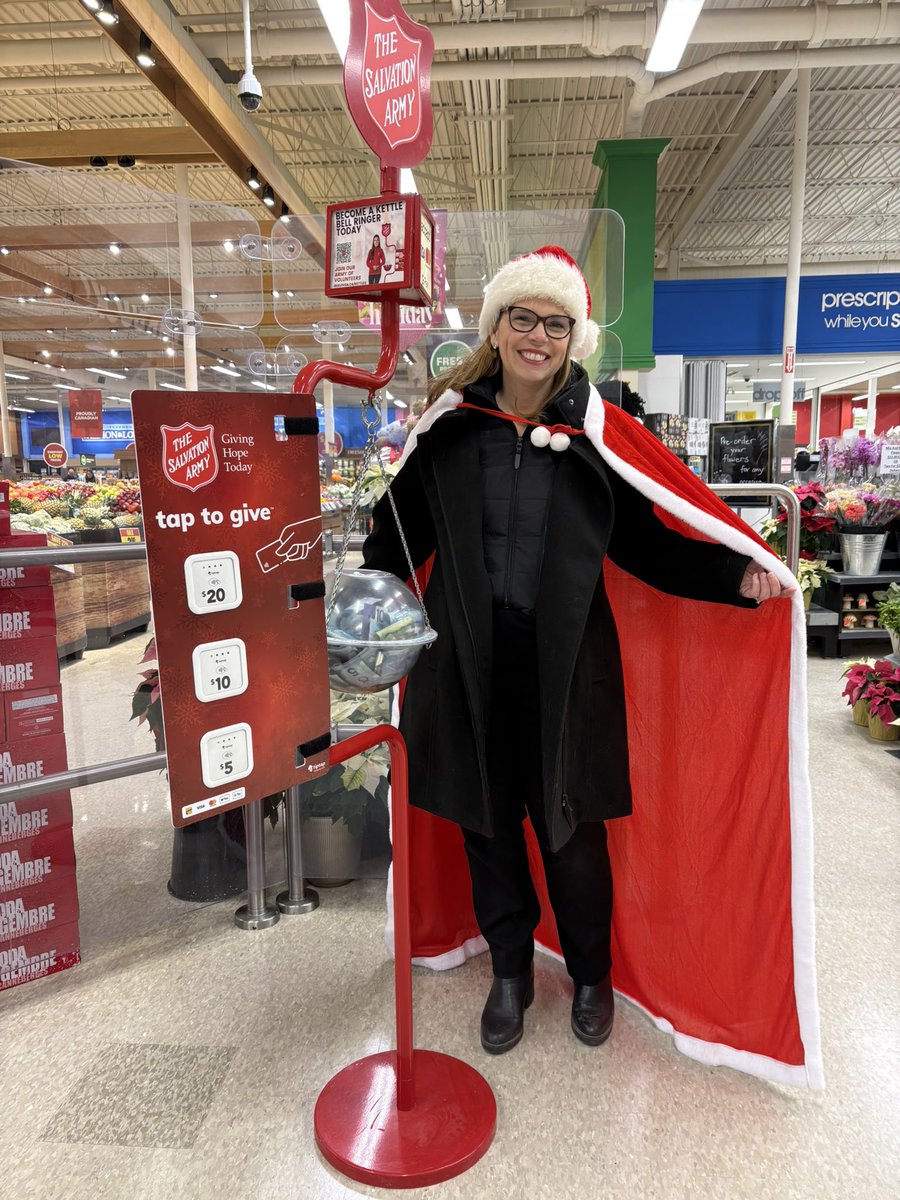 Happy to pitch in today to support <a href="/guelph_sa/">Guelph Citadel The Salvation Army</a> kettle campaign.

Quel plaisir de participer à la campagne encore cette année.