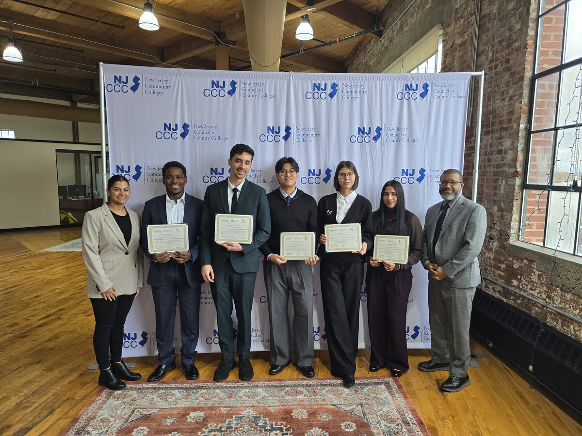 NJ's Community Colleges tweet media