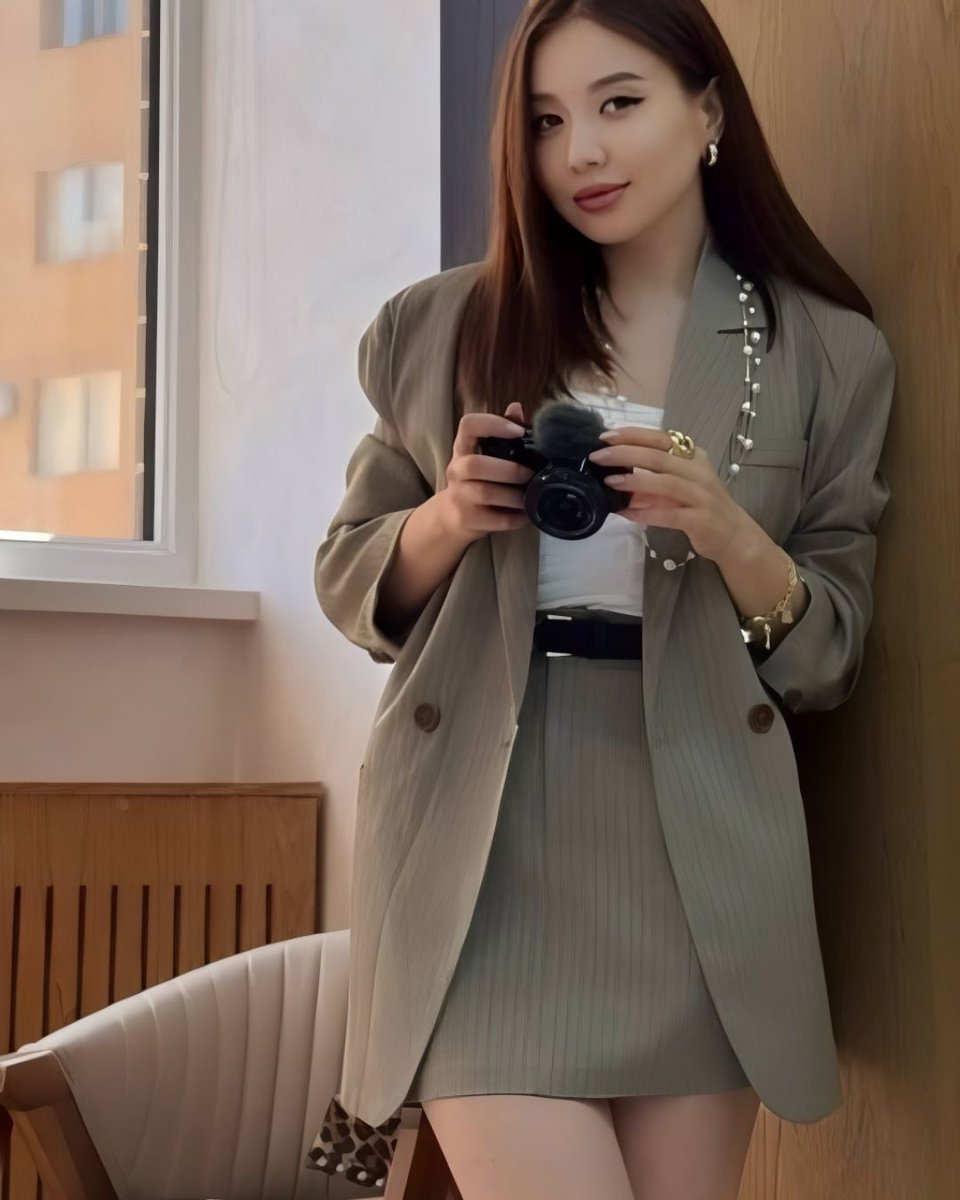 ukrainewomen_'s tweet image. You ever flirt with someone just a little too well and now you’re in trouble? 😉