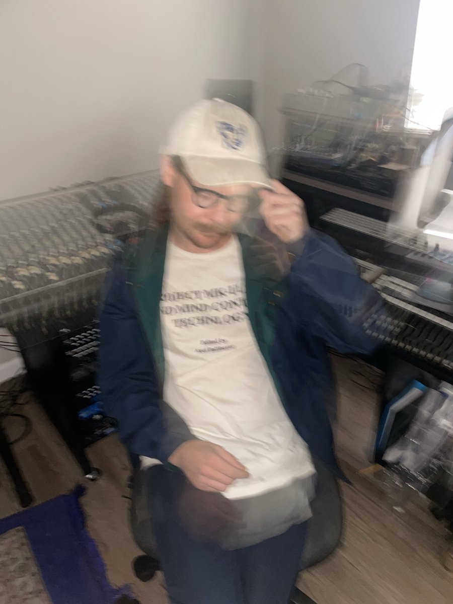 fixedrhythms's tweet image. Raymond Owen “Cruising Into Collapse” digi single is now up for preorder! Nu-jack-tech fuckery from Oklahoma City where tf else?! Pick up and drop at your next half-legal rendezvous: fixedrhythms.bandcamp.com/album/cruising…