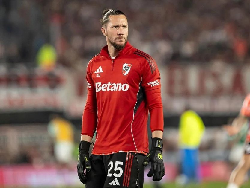 Todo indica que Jeremías Ledesma se va de River, le comunicaron que no iban a tenerlo en cuenta en 2026, que la prioridad es Armani.

Tiramos a la basura al que era el perfecto sucesor del arco de River, para proyectar todo el 2026 con un Armani de casi 41 años. Sin palabras.