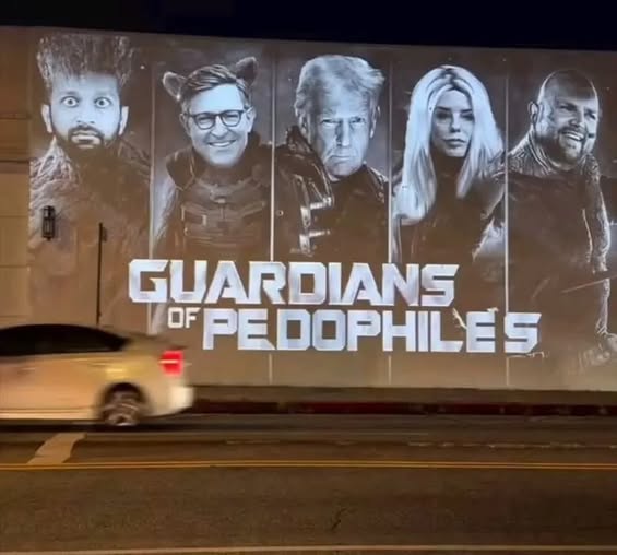 #EpsteinFiles 
Acaban de publicar más listas donde Donald Trump aparece en los archivos de Epstein.
No es nuevo, pero es interesante ver a este pedófilo algún día tras las rejas.
#EpsteinTrumpFiles #EpsteinFilesDay #SB19 #sefuelarga