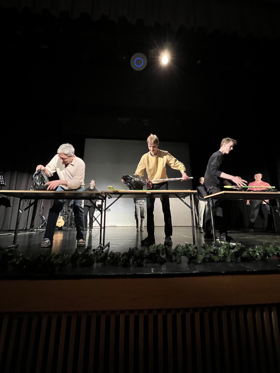 Kiitos ykköset hienoista joulujuhlaohjelmista! Hyvää joulua lukion väelle🎅🎄<a href="/Muuramen_lukio/">Muuramen lukio</a>