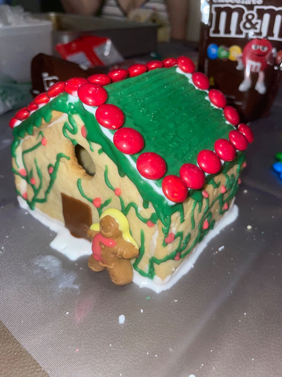 goddesscftiming's tweet image. happy swiftmas